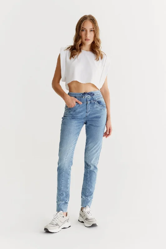 Mila Mid Waist Jogger 5 Pocket Ankle Jeans Light Denim